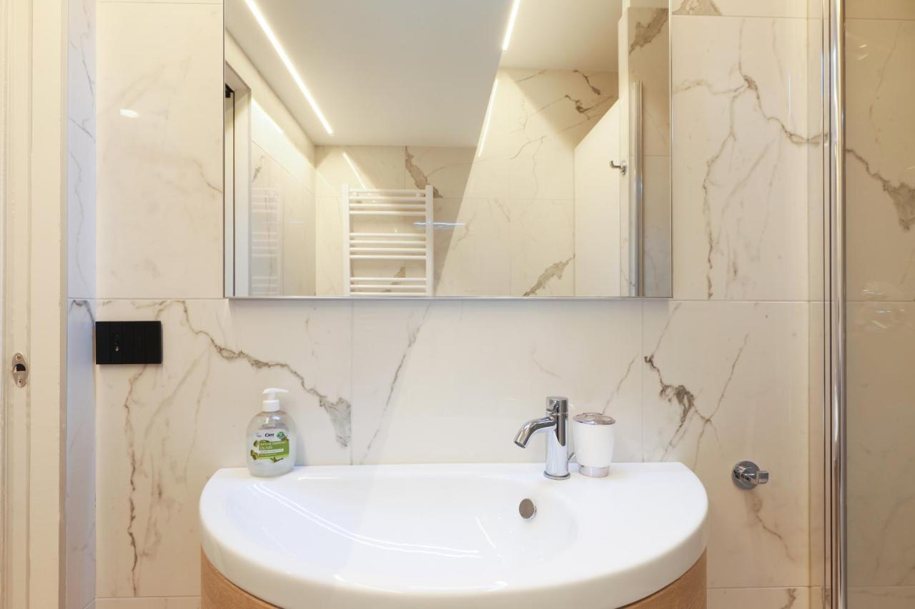 Mila Apartments Cavalcabo Милан Экстерьер фото