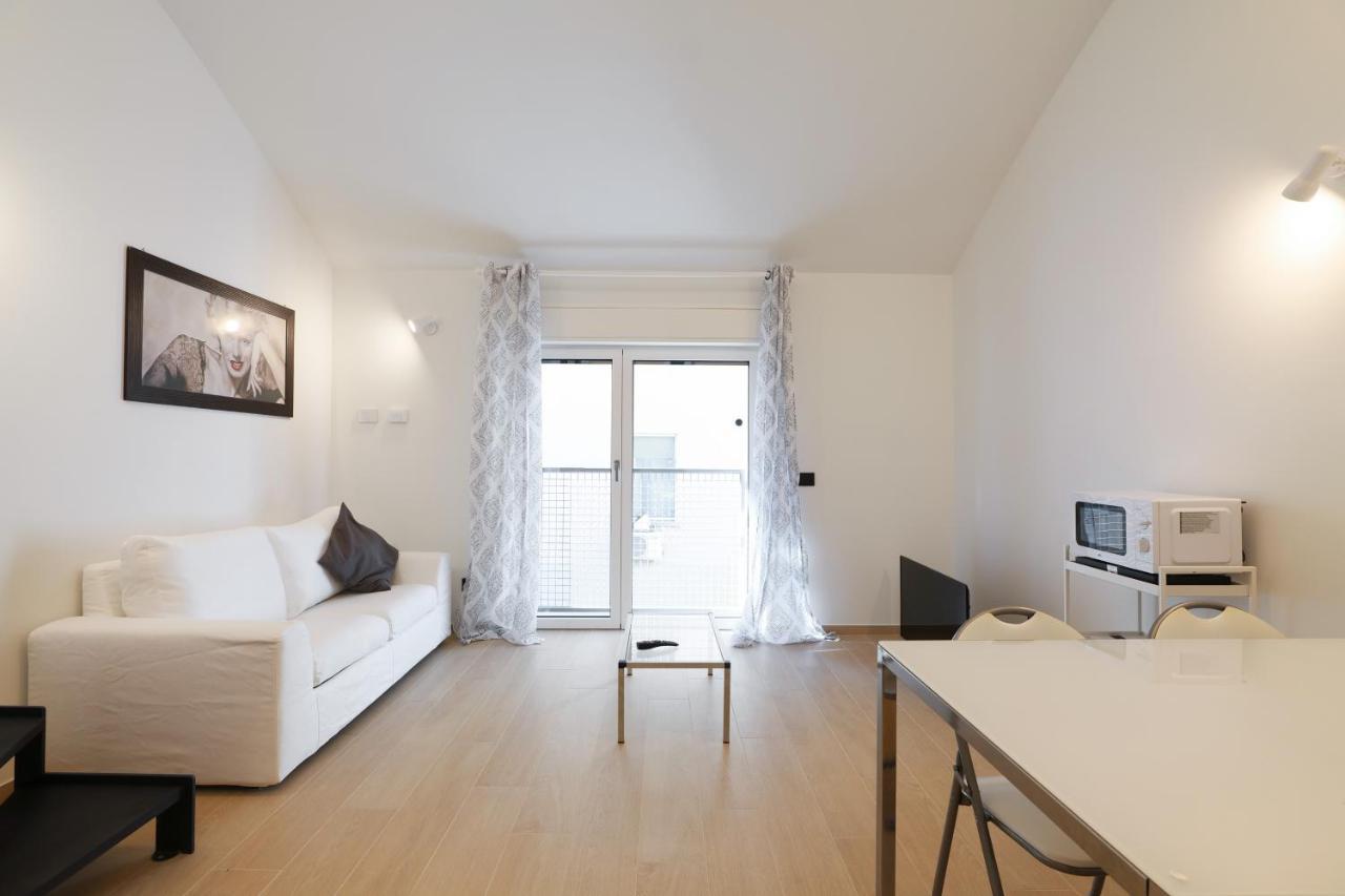 Mila Apartments Cavalcabo Милан Экстерьер фото